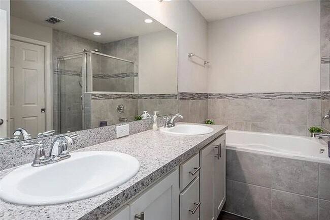Building Photo - 3902 White Ibis Rd