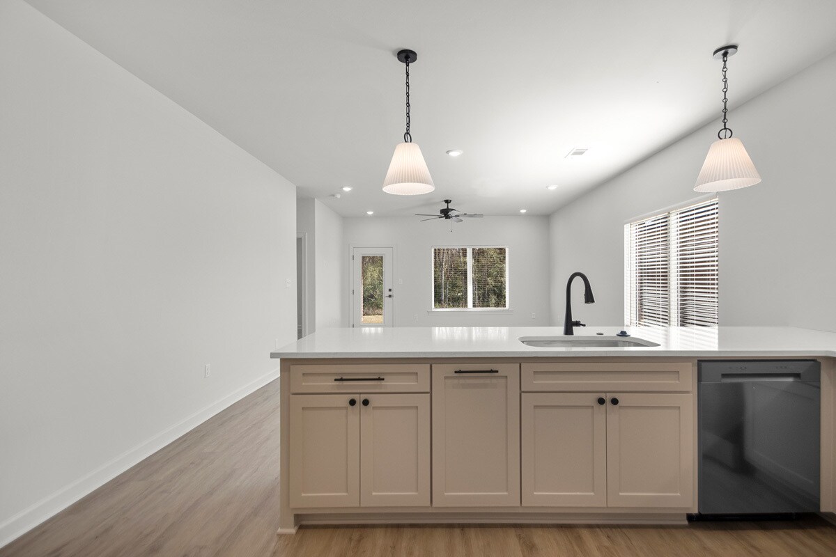 Building Photo - 13410 Teton Dr