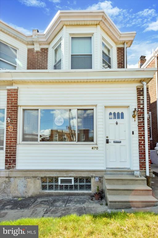Building Photo - 470 Shurs Ln
