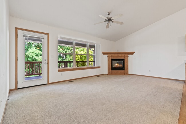 Building Photo - 21 Redtail Bend