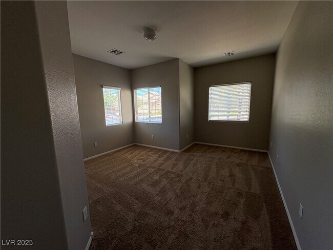 Building Photo - 105 Gemstone Hill Ave