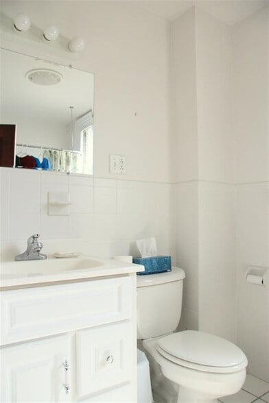 Building Photo - 20 Highland Ave