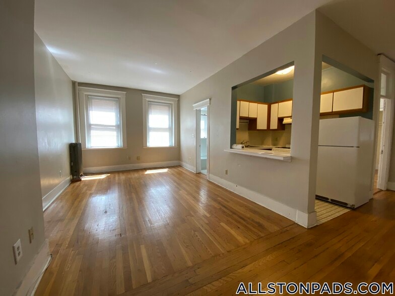 Building Photo - 1254 Commonwealth Ave