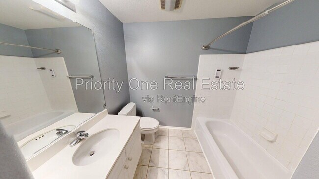 Building Photo - 10766 Sabre Hill Dr
