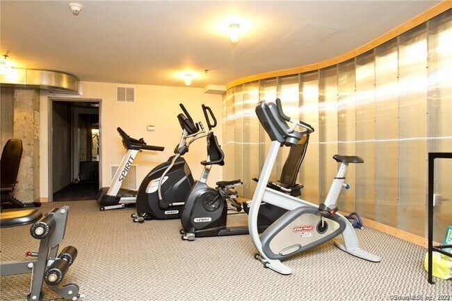 Building Photo - 10 Ann St