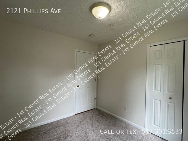 Building Photo - 2121 Phillips Ave