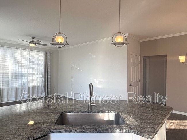 Building Photo - 9068 Lake Chase Island Way