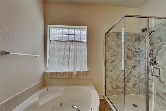 Building Photo - 3404 Pilgrim Dr