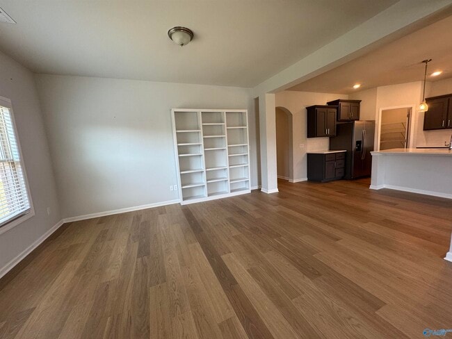 Building Photo - 214 Portrait St