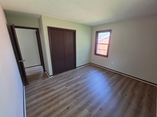 Building Photo - 1021 Ridgeway Dr