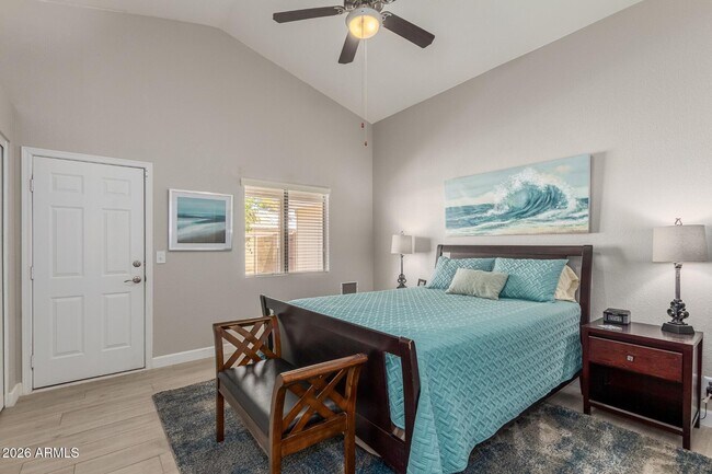 Building Photo - 868 E Page St