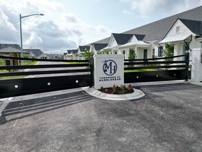 Building Photo - 108 Pilsbury Ln