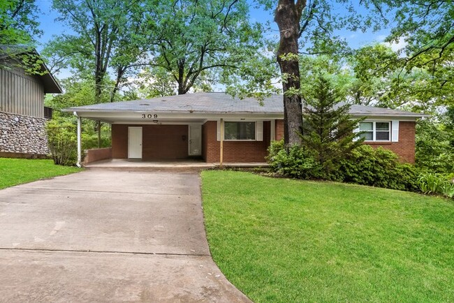 Primary Photo - Beautiful 3 Bedroom in Little Rock!