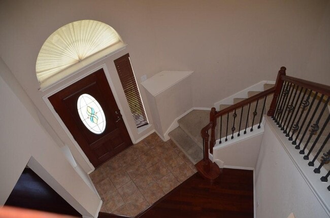 Building Photo - 11201 Dodge Cattle Dr