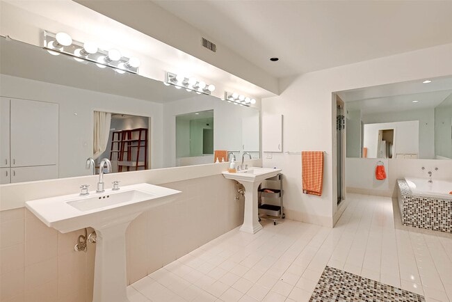 Building Photo - 39 River Hollow Ln