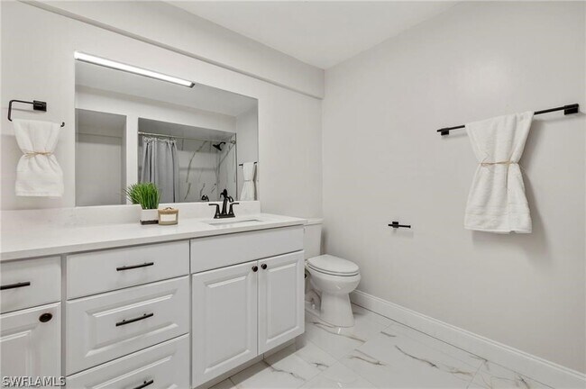 Building Photo - 1334 Ellendale Cir