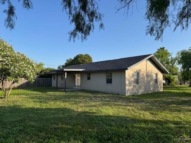 Building Photo - 1719 Vista Chula St