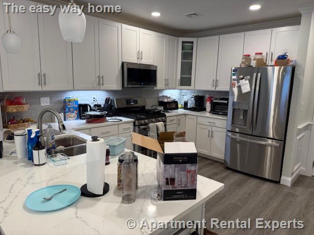 Building Photo - 320 Middlesex Ave