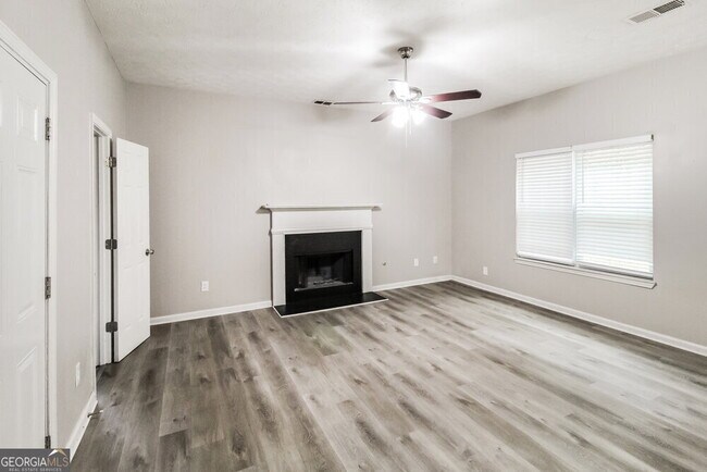 Building Photo - 1455 Pebble Ridge Ln