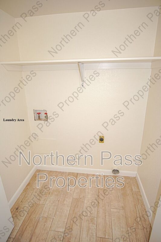 Building Photo - 3425 Risner Pl