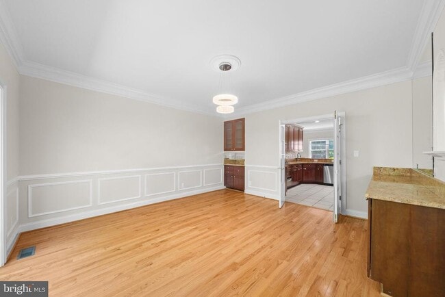 Building Photo - 1310 Forestwood Dr