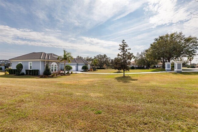 Building Photo - 10605 Midview Terrace