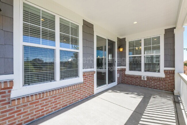 Building Photo - 1962 W 137th Dr