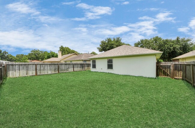 Building Photo - 24311 Hard Wood Dr