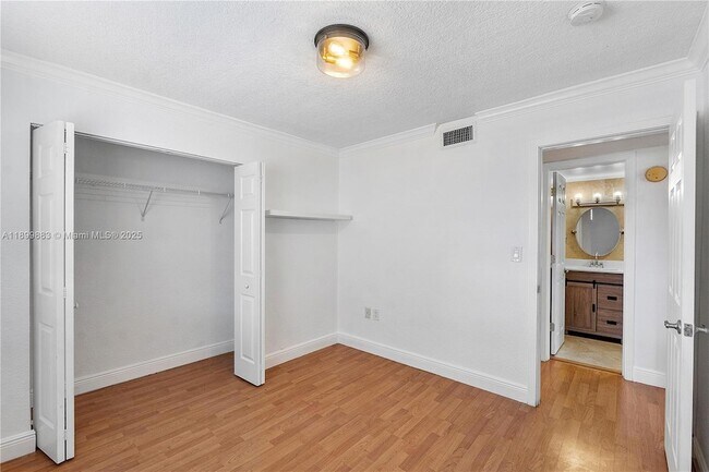 Building Photo - 300 Madeira Ave