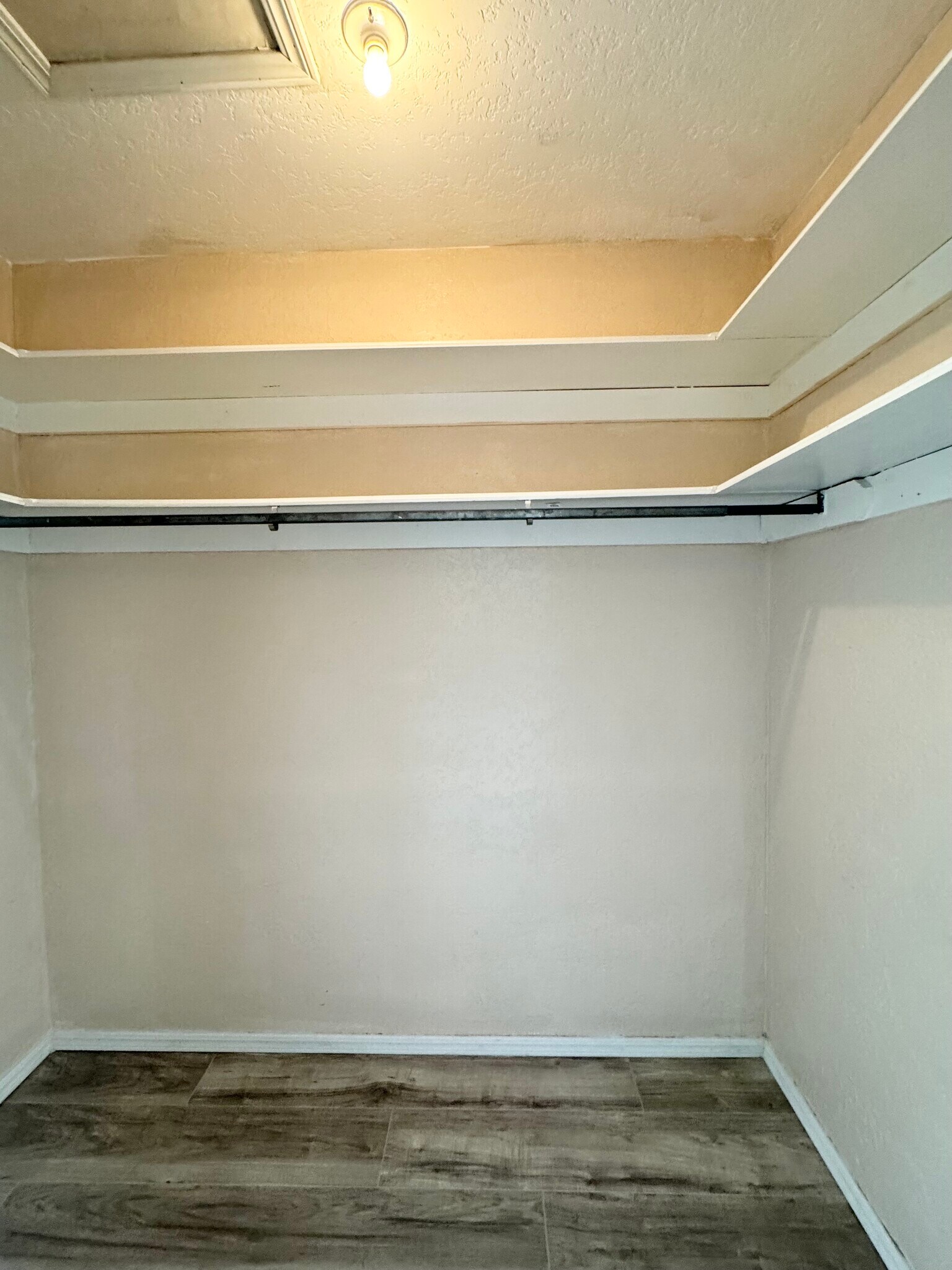 Building Photo - 401 NE 115th St