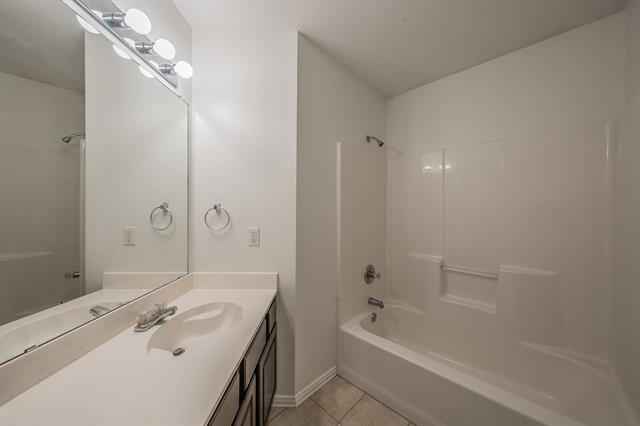 Building Photo - 1075 Port Sullivan Dr