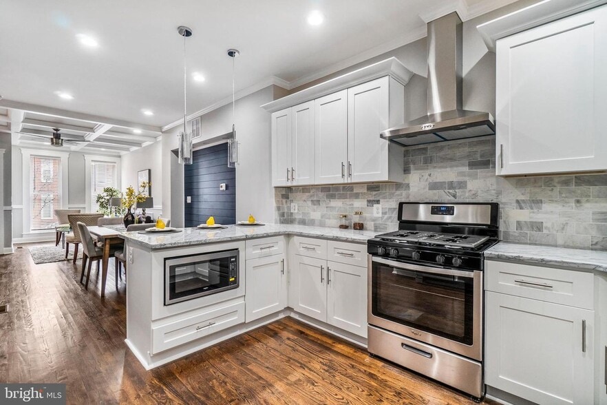 Building Photo - 1530 Covington St