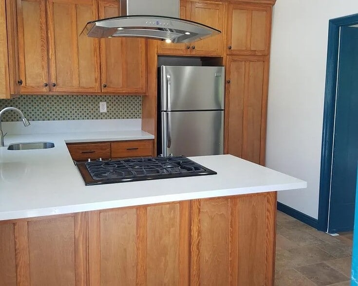 Building Photo - 927 Havenhurst Dr