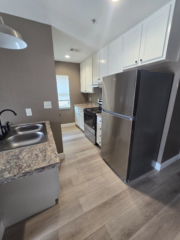 Building Photo - 2017 E Canal St