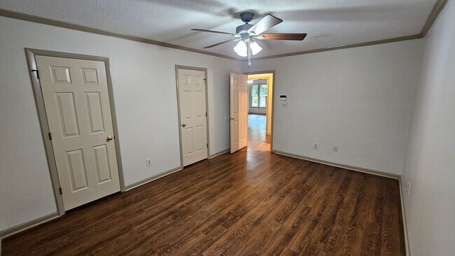 Building Photo - 91 Edgemont Ave