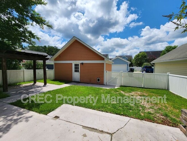 Building Photo - 103 Foxglove Ave