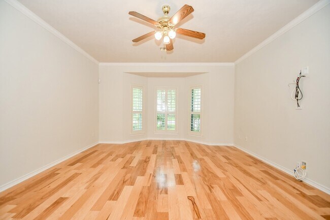Building Photo - 20735 Park Pine Ln