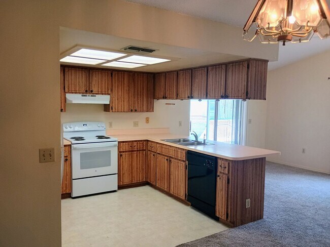 Building Photo - Pool. Privacy. Perfect location. Available...