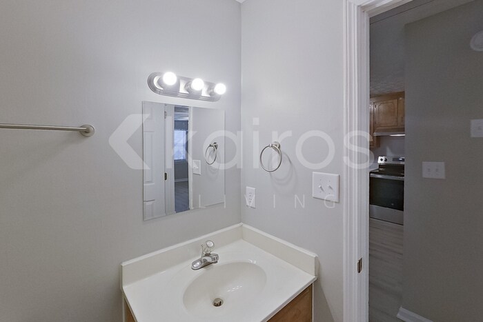Building Photo - 341 Canada Ct