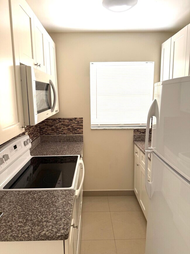 Building Photo - 1111 N Federal Hwy