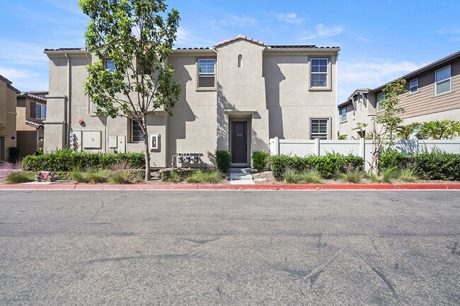 Building Photo - Beautiful TownHome in Pacific Ridge Rancho...