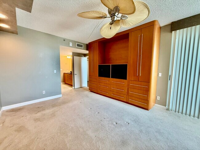 Building Photo - 1540 Gulf Blvd
