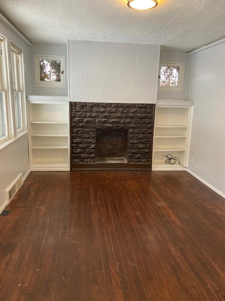 Building Photo - 2313 Vodeli St