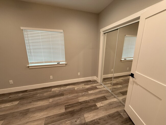 Building Photo - 5202 Tucson Cir