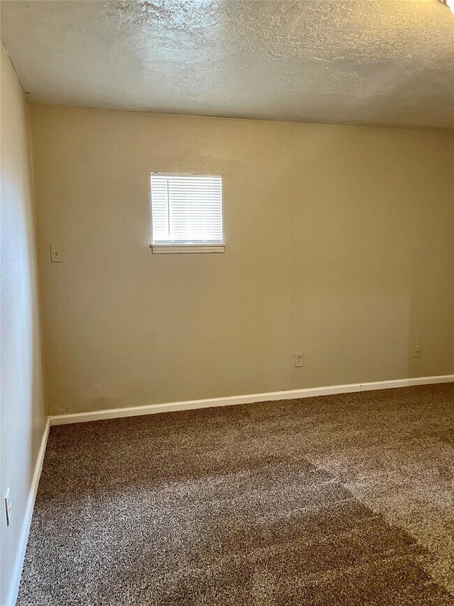 Building Photo - 15931 Cardono Ln