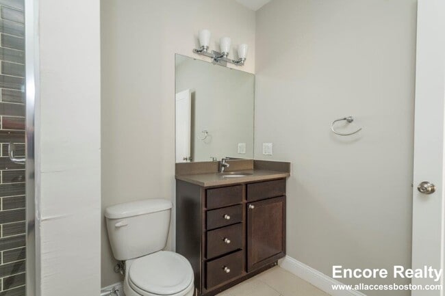 Building Photo - 339 D St