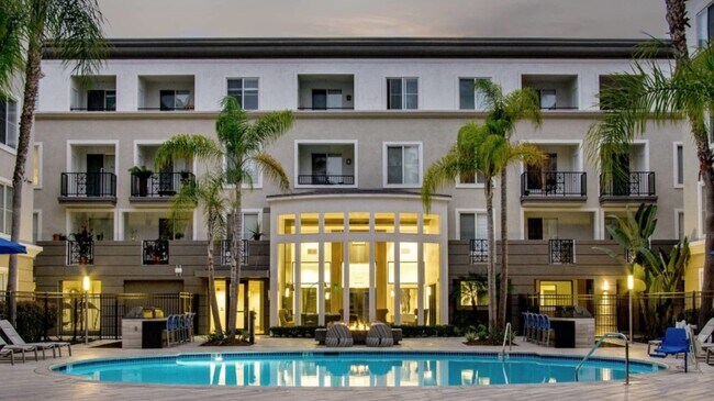 Building Photo - 4250 Glencoe Ave