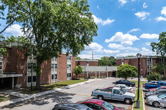 Primary Photo - Park Terrace Apartments
