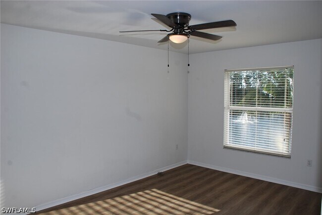 Building Photo - 416 Valerie Way