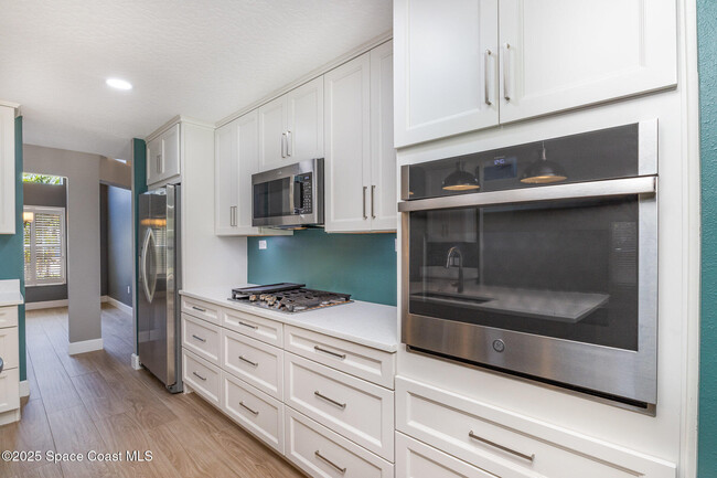Building Photo - 3236 Helmsdale Ct
